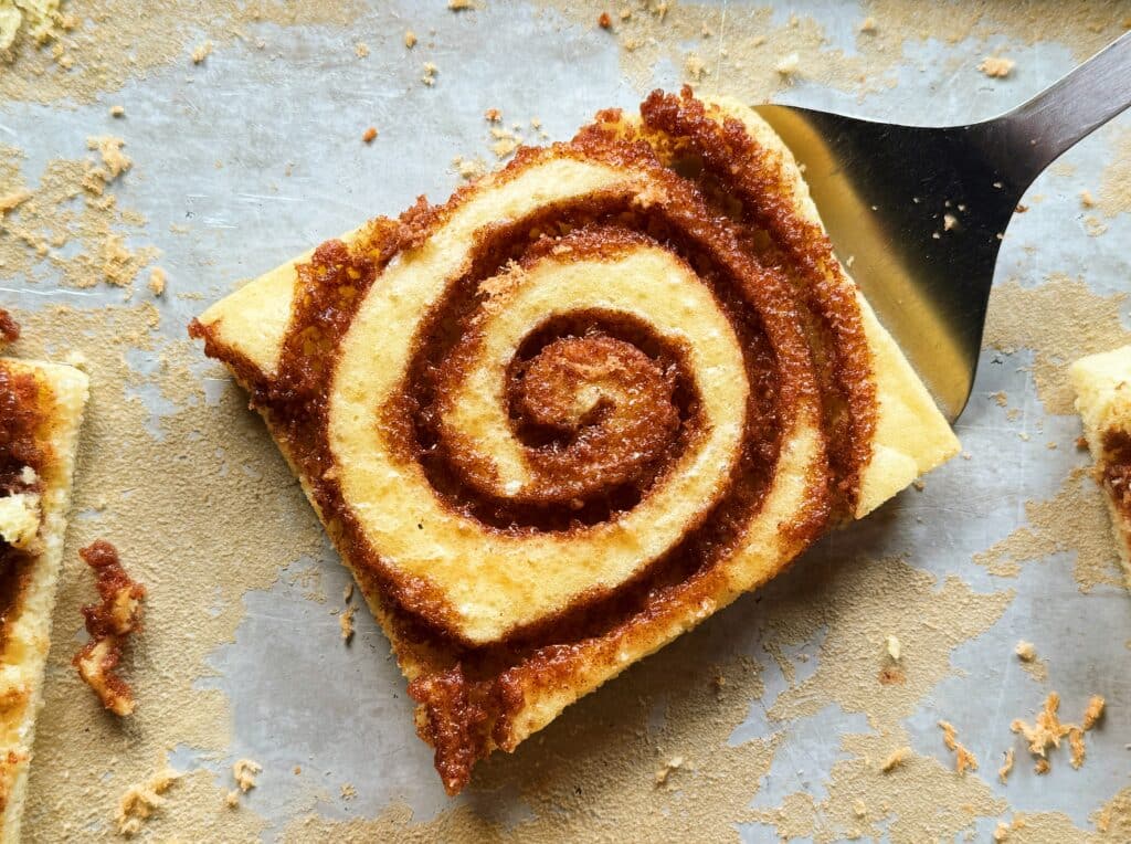 cinnamon swirl sheet pan pancakes