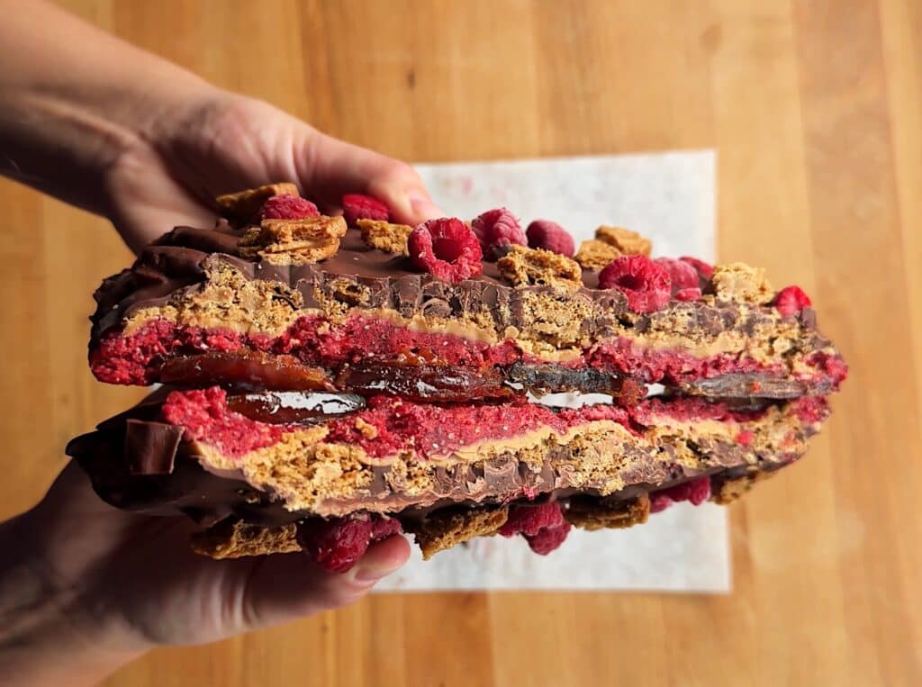 peanut butter jelly date bark